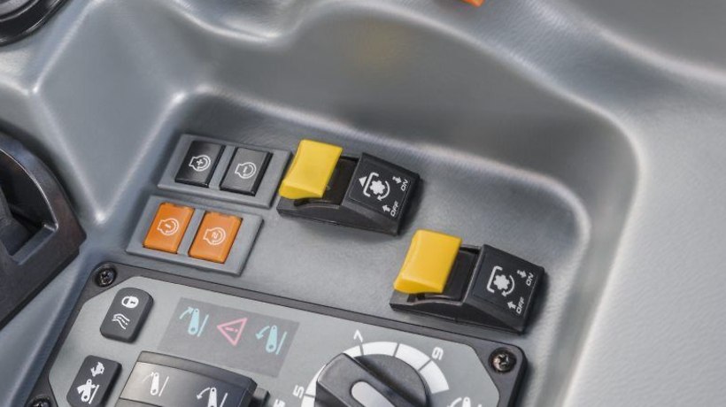 Przedni WOM jest zawsze włączany elektronicznie; dla tylnego WOM funkcja ta jest dostępna opcjonalnie. - NEXOS F-FB-VL-VE
