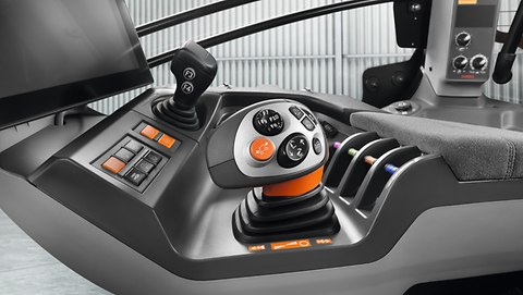 AXION 800 Stage V