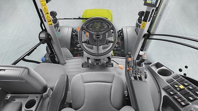 AXION 800 Stage V