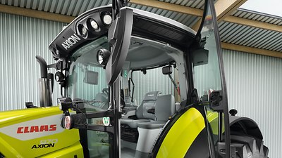 AXION 800 Stage V