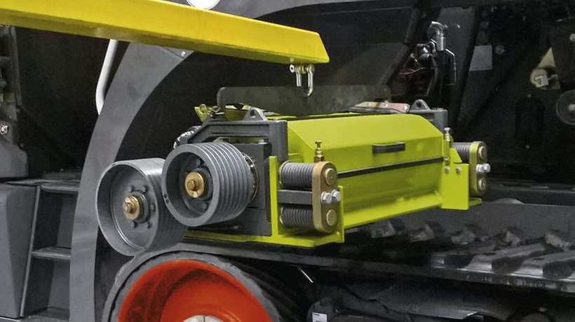 Łatwiejszy demontaż Corncrackera przez podwozie - JAGUAR 900 HRC